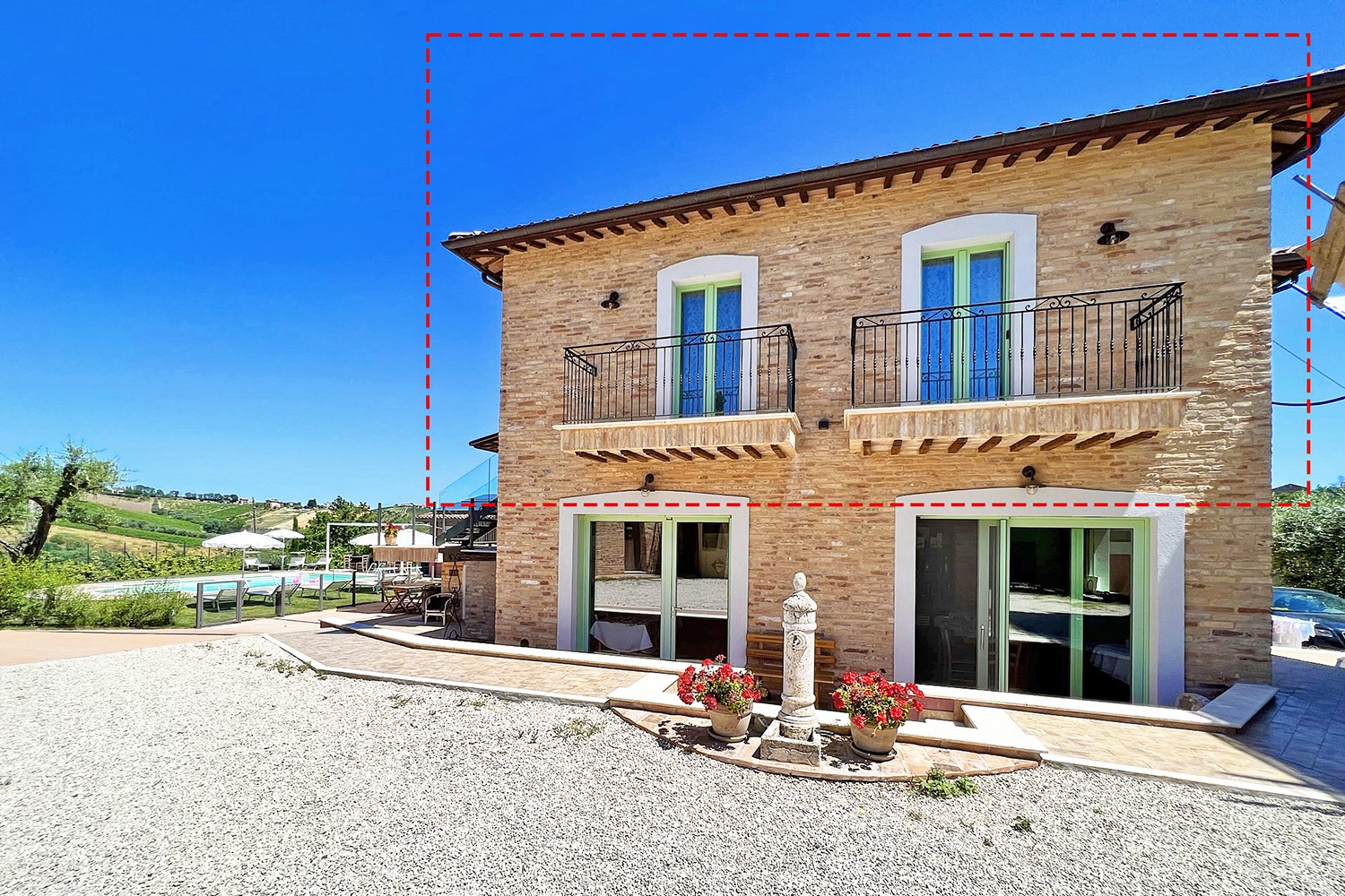 Agriturismo with on-site restaurant and modern furnished apartments