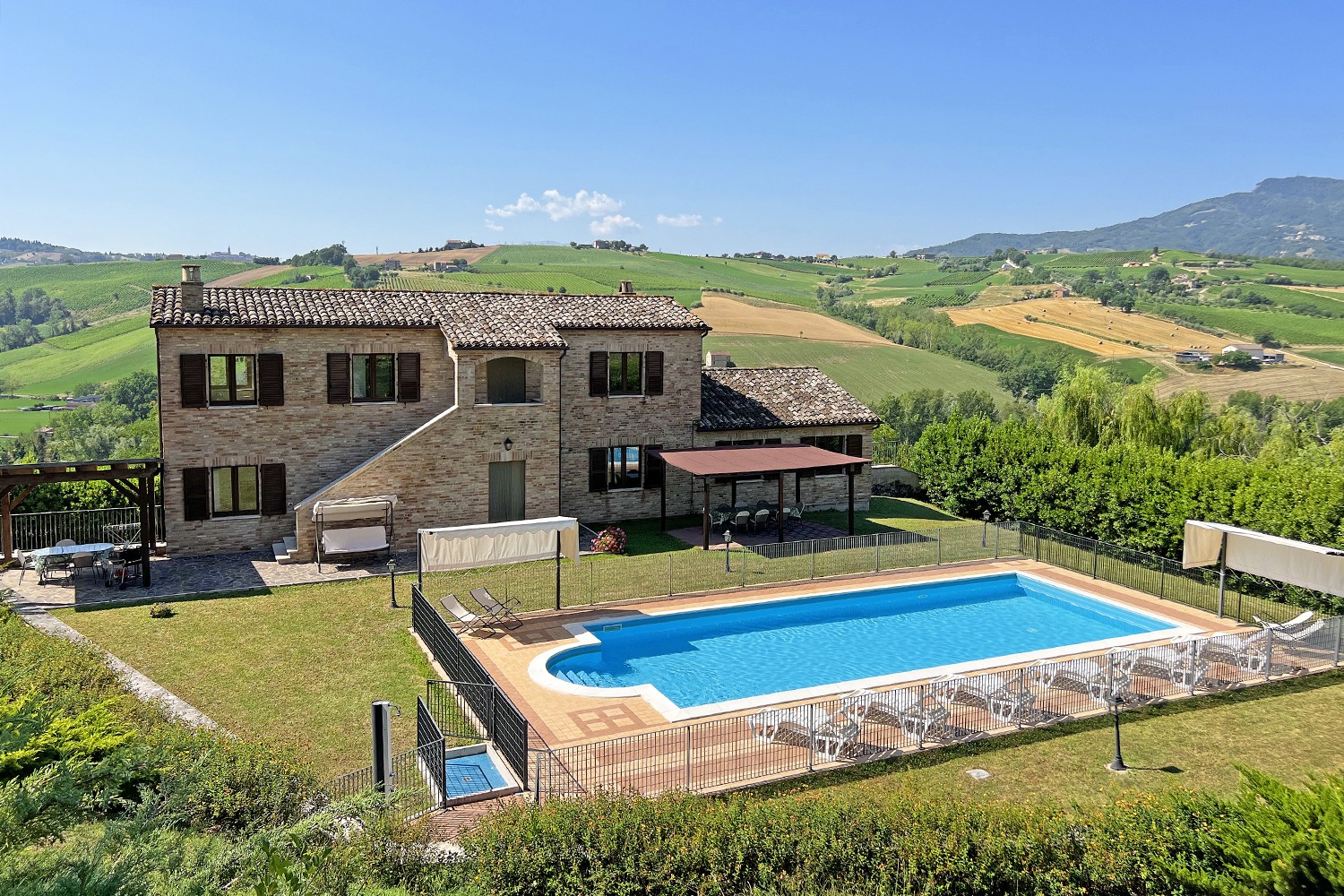 Charming, small-scale agriturismo – perfect for two families