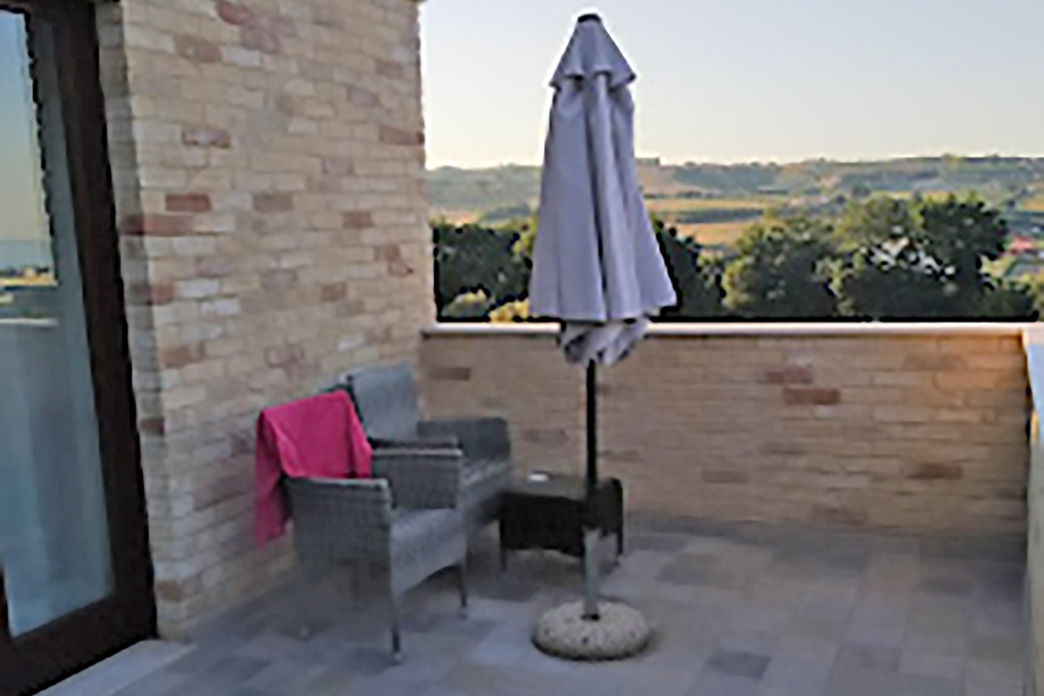 Stilvolles B&B mit Klimaanlage und Pool in Strandnähe