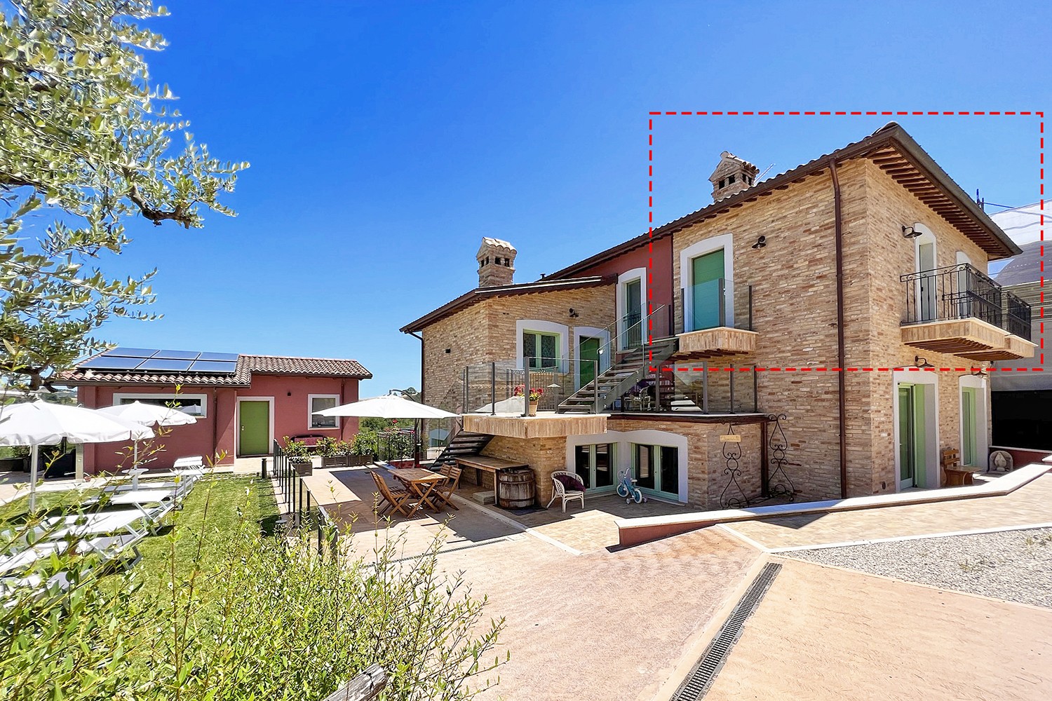 Agriturismo met eigen restaurant en modern ingerichte appartementen