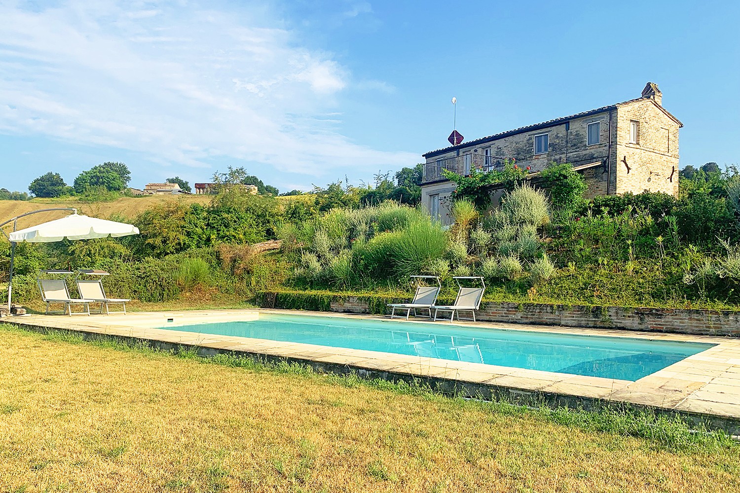 Charming cottage with pool