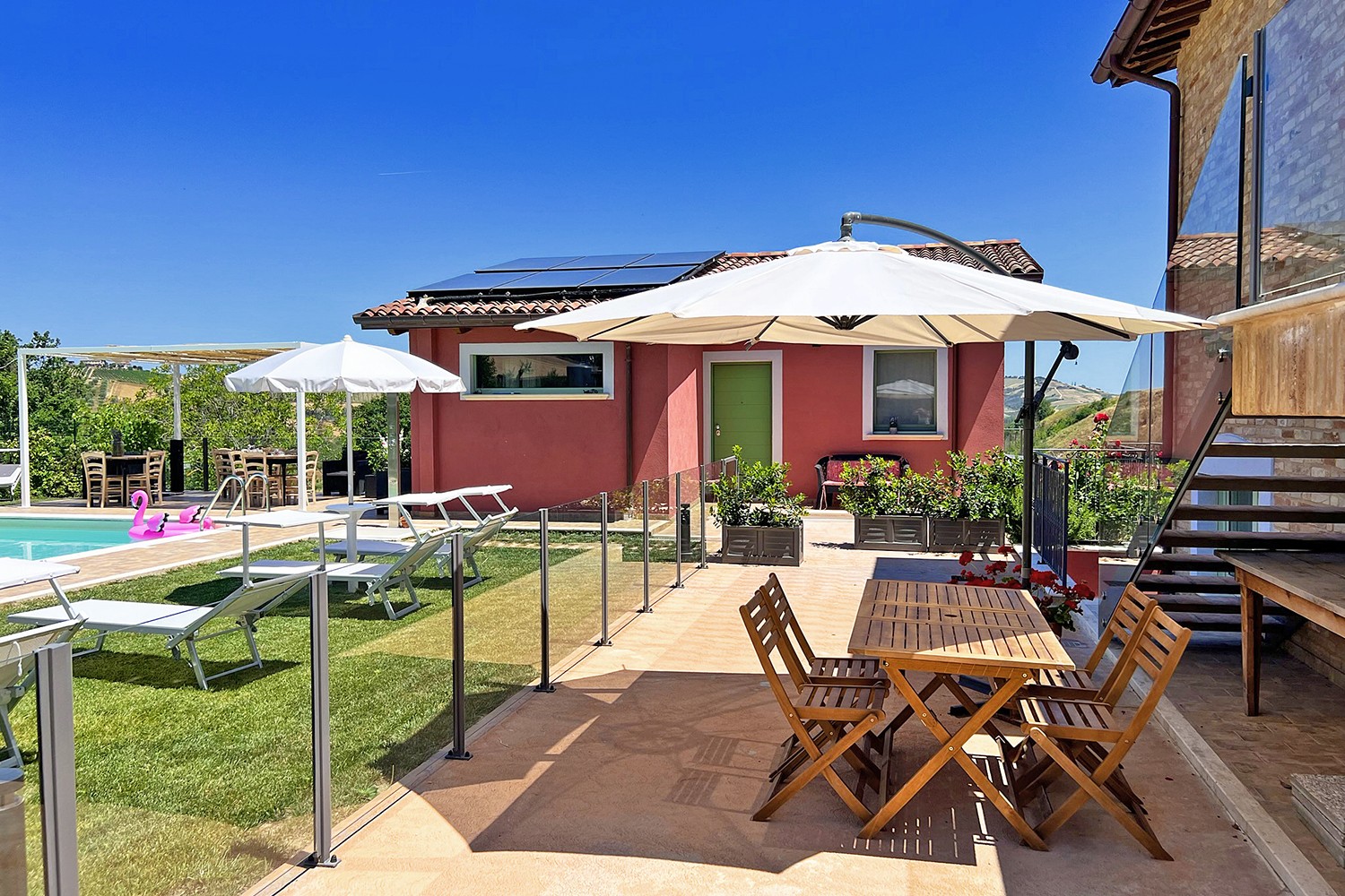 Agriturismo met eigen restaurant en modern ingerichte appartementen