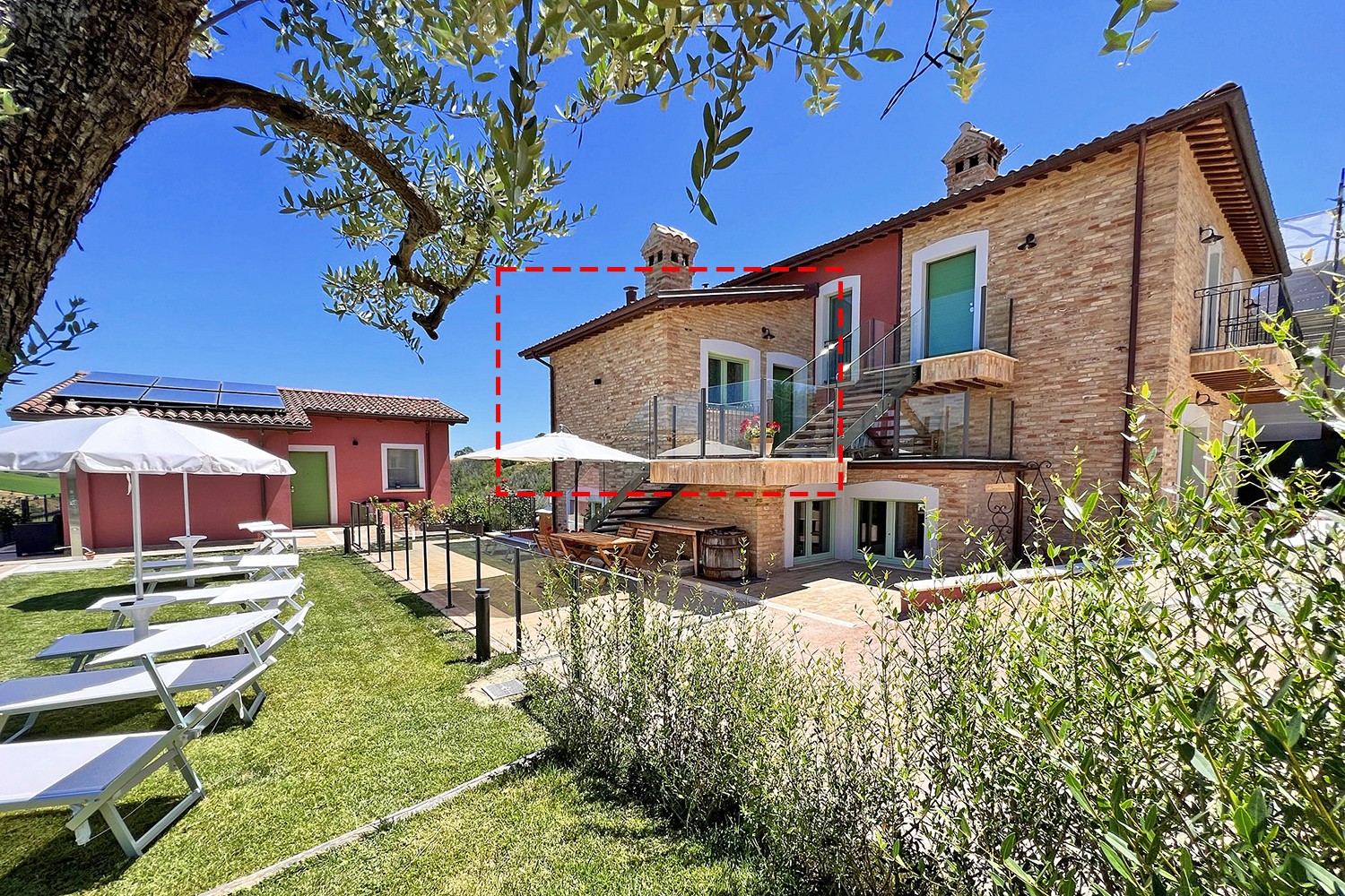 Agriturismo met eigen restaurant en modern ingerichte appartementen
