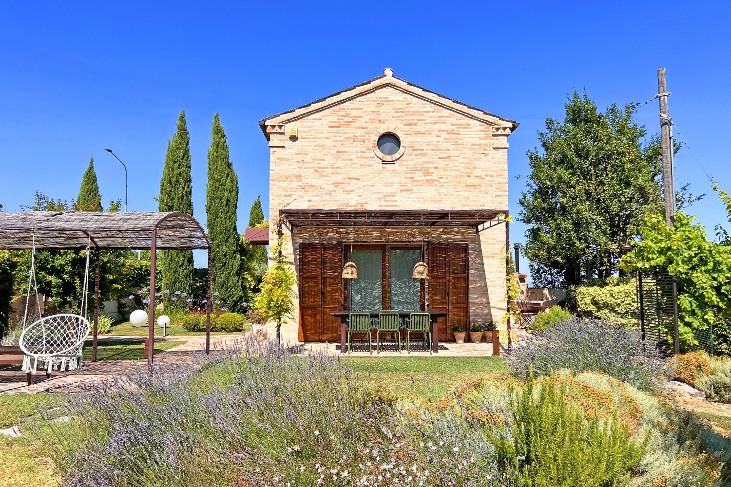 Charming luxury chapel near the beach